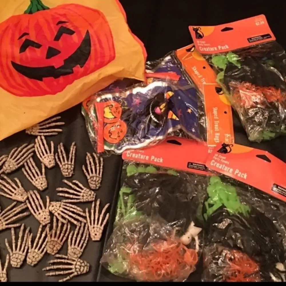 🎃 - 17 FUN Party Supplies & Decor!